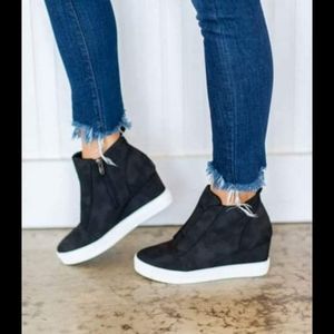 Sneaker Wedges